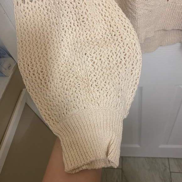 NWT knit sweater color cream size L - Picture 4 of 8